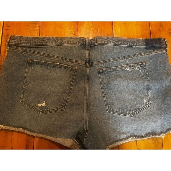 Abercrombie & Fitch Mom Short High Rise Jeans Short Size (36) 22 Distressed NWT - Picture 2 of 7